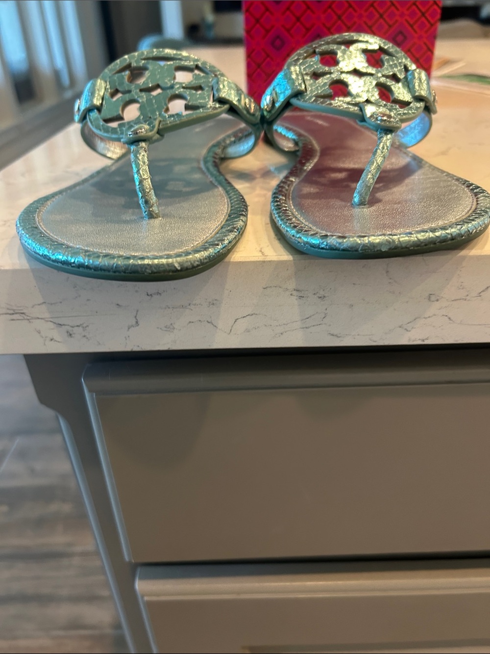 Tory Burch Metallic embossed snake Miller Logo Thong Sandals. in Laguna Green. - Picture 3 of 6